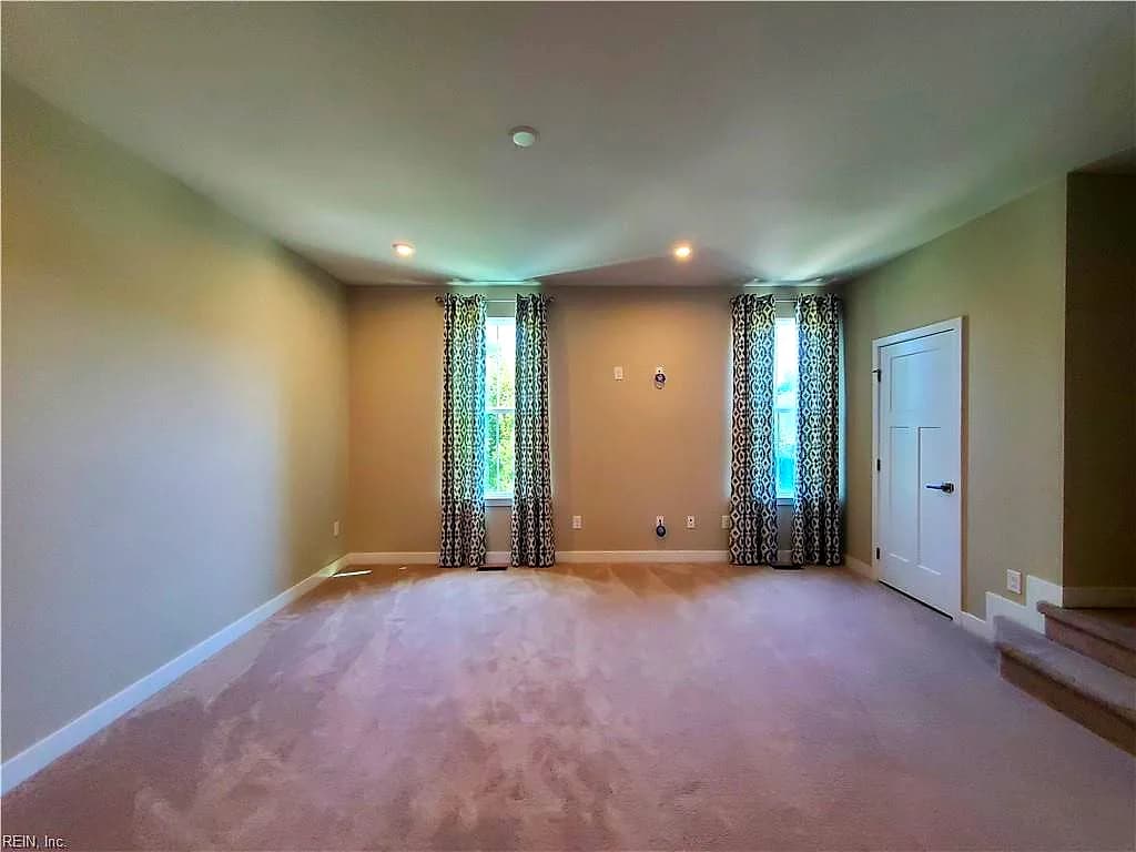 1807 Yardarm WAY, CHESAPEAKE VA 23323 - Photo 3