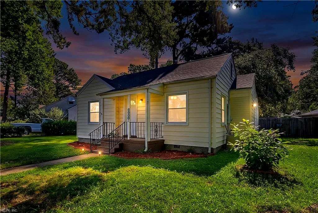 703 Laurel AVE, CHESAPEAKE VA 23325