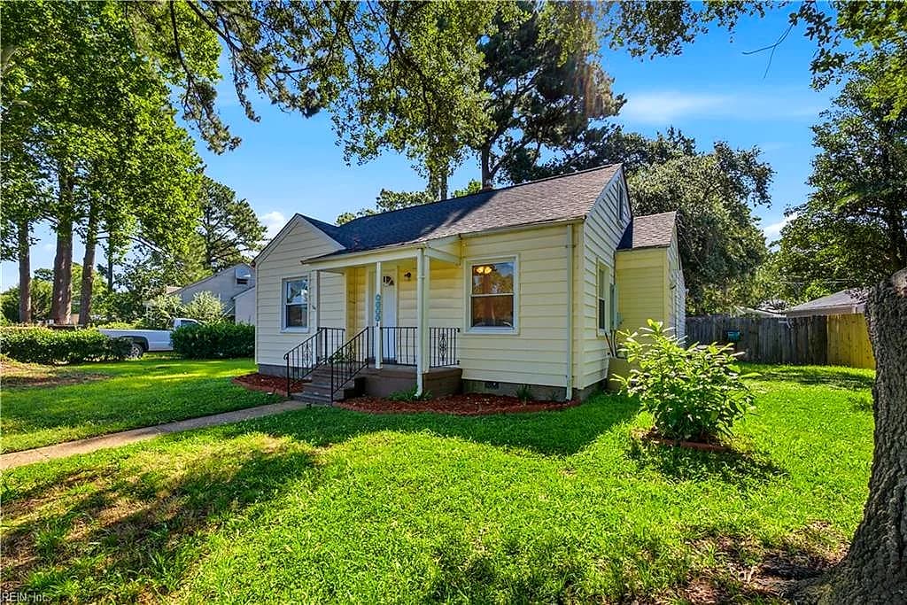 703 Laurel AVE, CHESAPEAKE VA 23325 - Photo 4