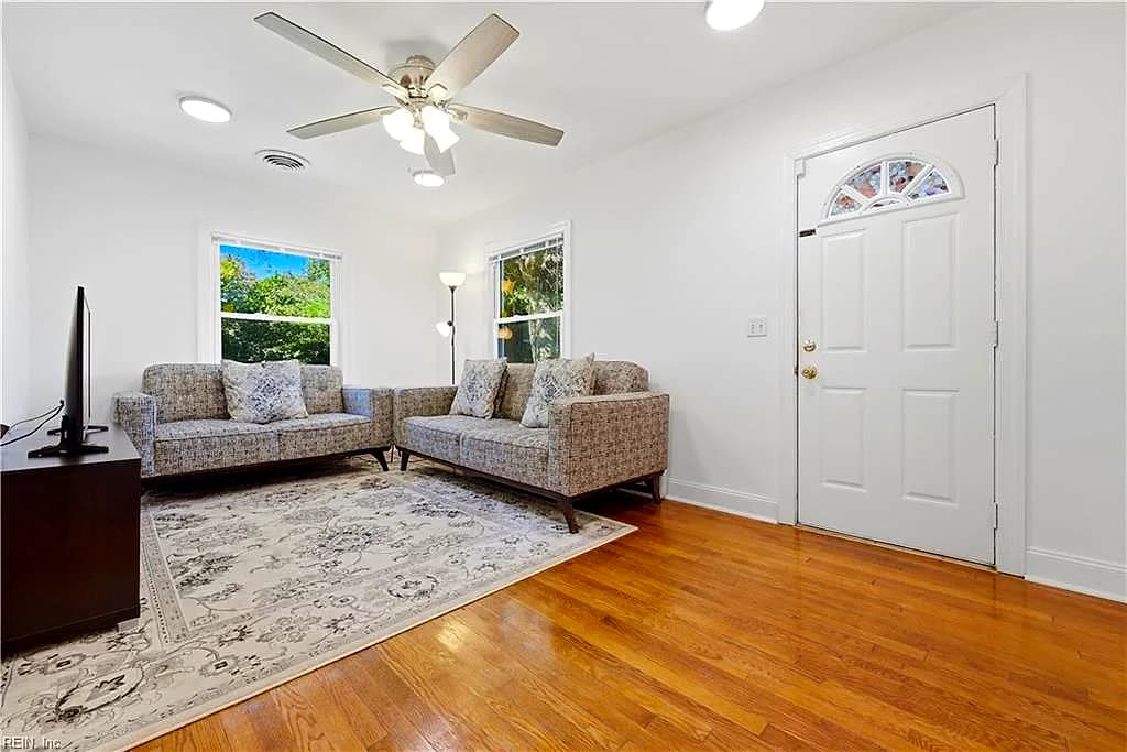 703 Laurel AVE, CHESAPEAKE VA 23325 - Photo 5
