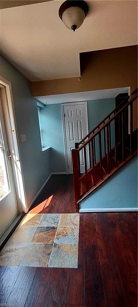 5 Hadley PL, NEWPORTNEWS VA 23608 - Photo 3