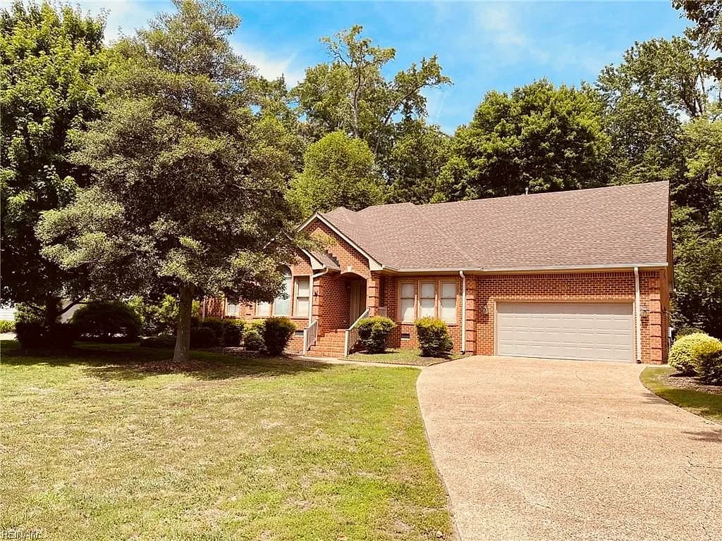 105 Mariners CIR, SMITHFIELD VA 23430 - Photo 3