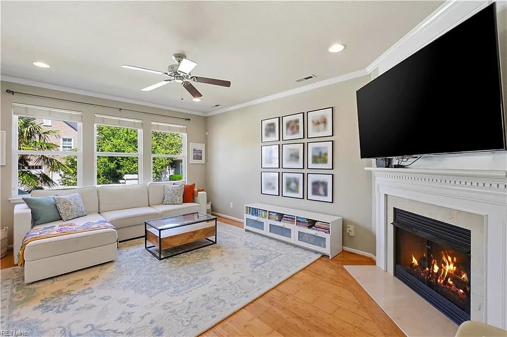 5049 Ocean WAY, NORFOLK VA 23518 - Photo 2