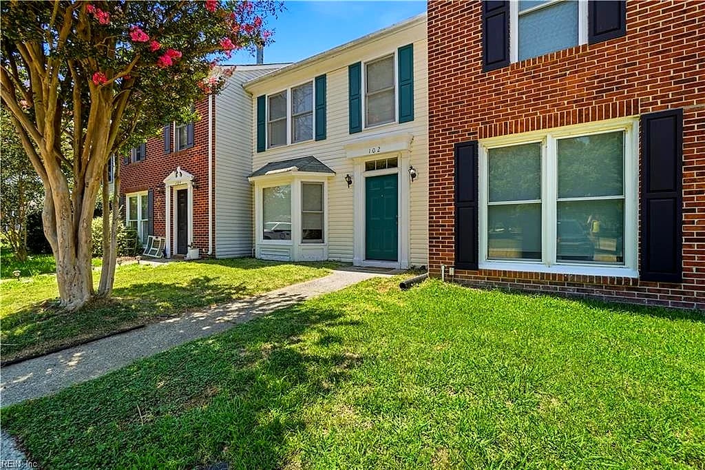 102 Yearling CT, Yorktown — 3 bed Residential, 1,300 sqft