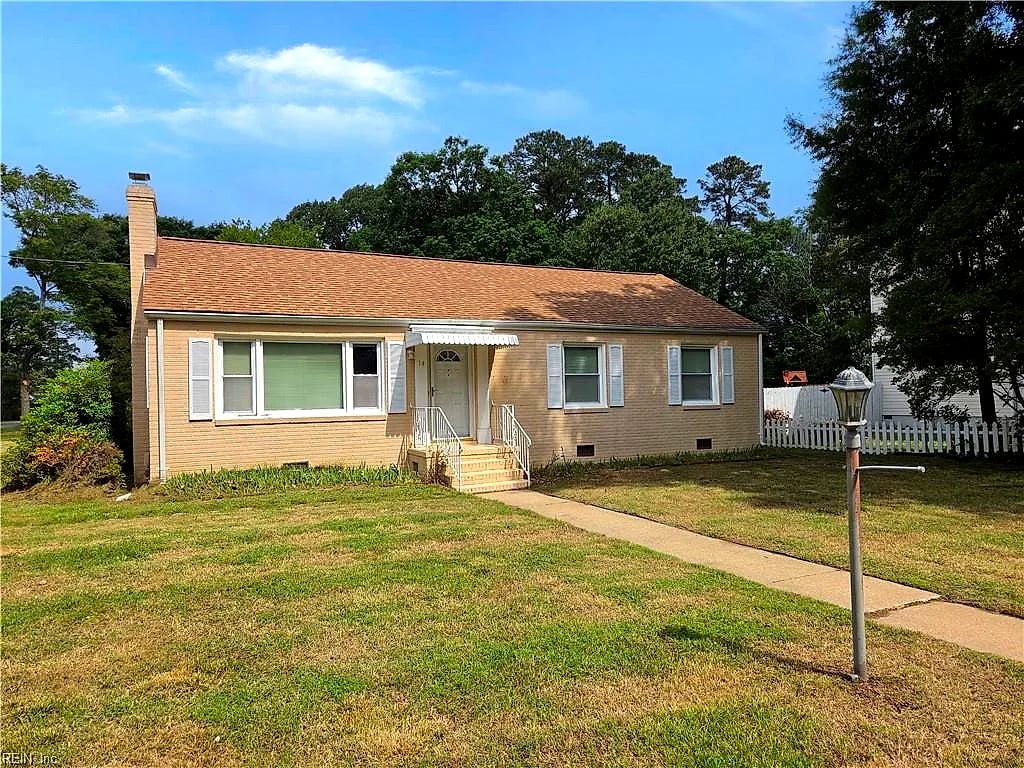 14 Gambol ST, NEWPORT NEWS VA 23601