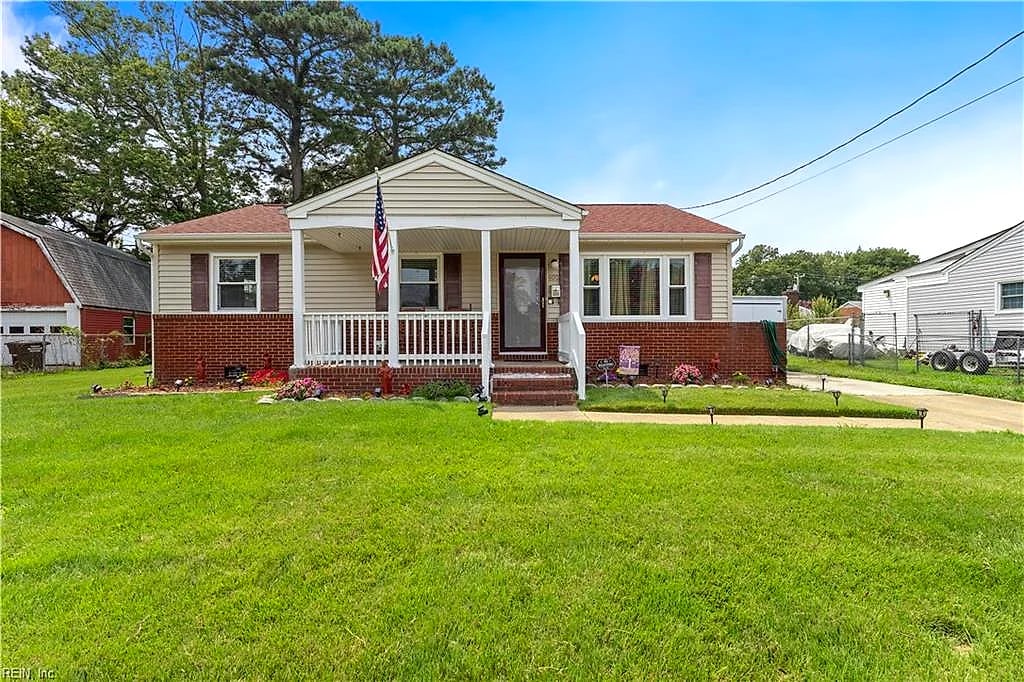 402 Bertha LN, PORTSMOUTH VA 23701