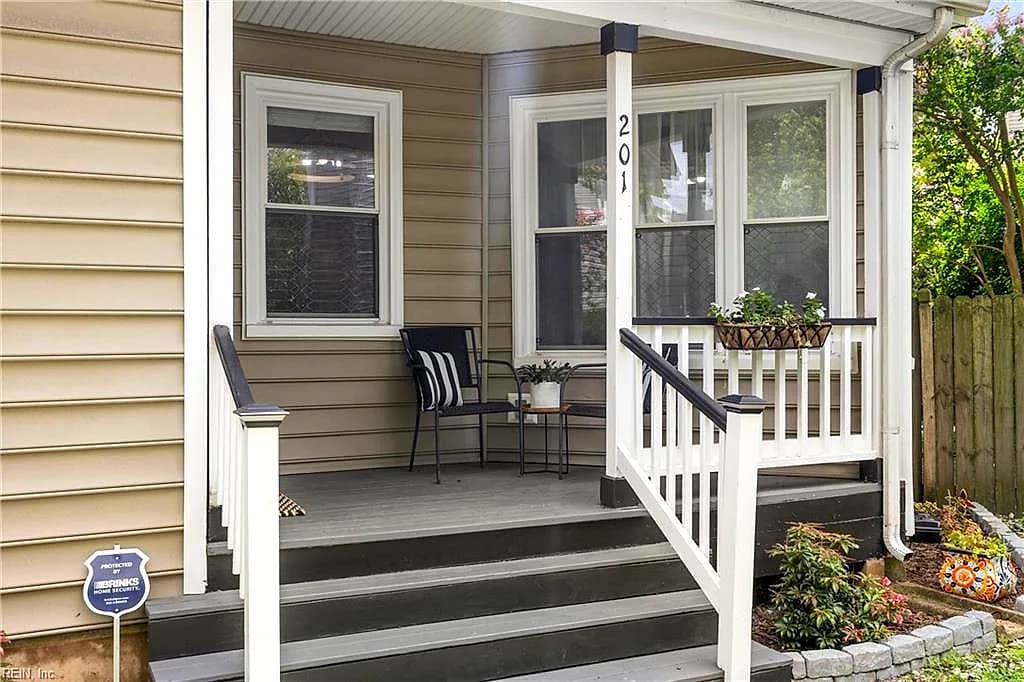 201 Queens WAY, NORFOLK VA 23517 - Photo 4