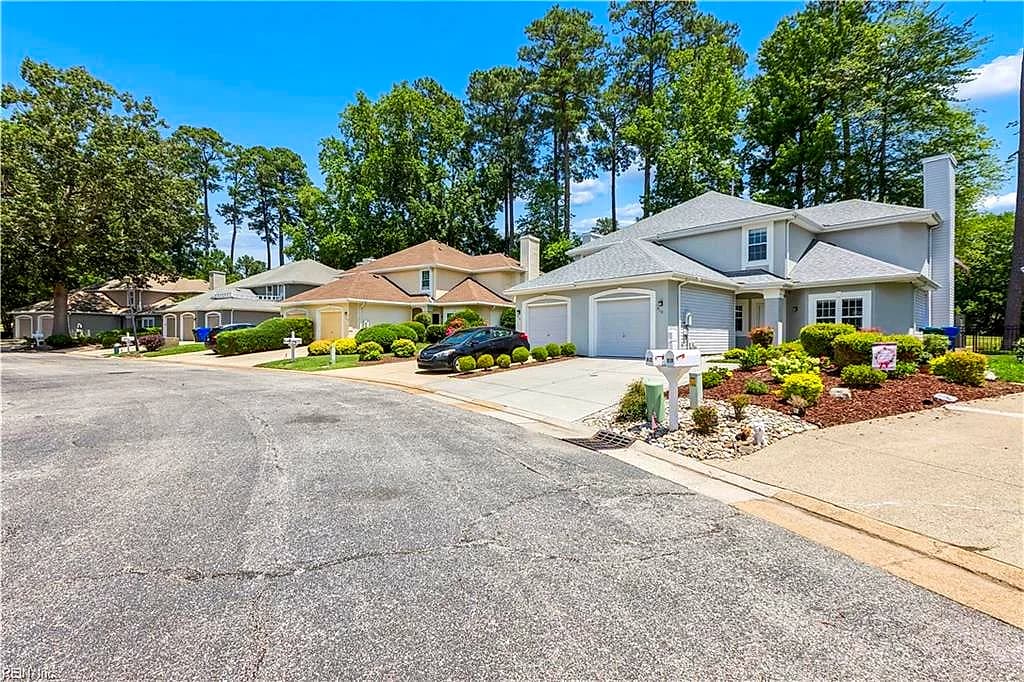 812 E Willow Point PL, NEWPORTNEWS VA 23602 - Photo 4