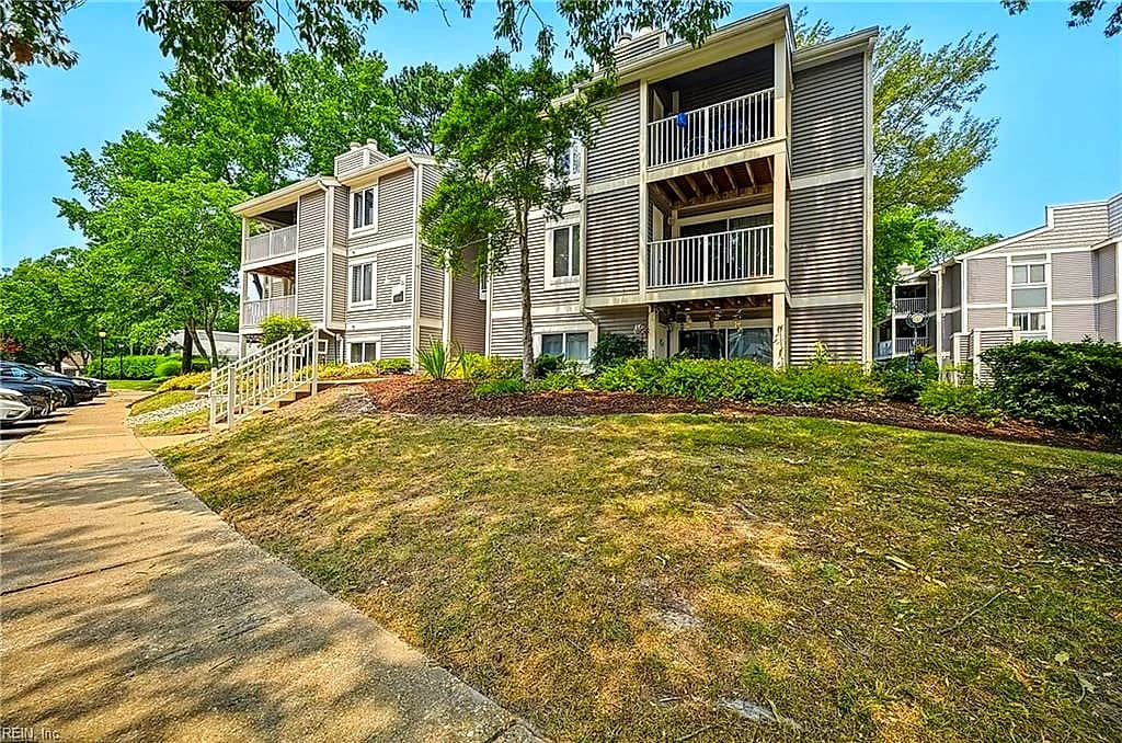 1028 Autumn Woods Ln LN #103, VIRGINIABEACH VA 23454 - Photo 4