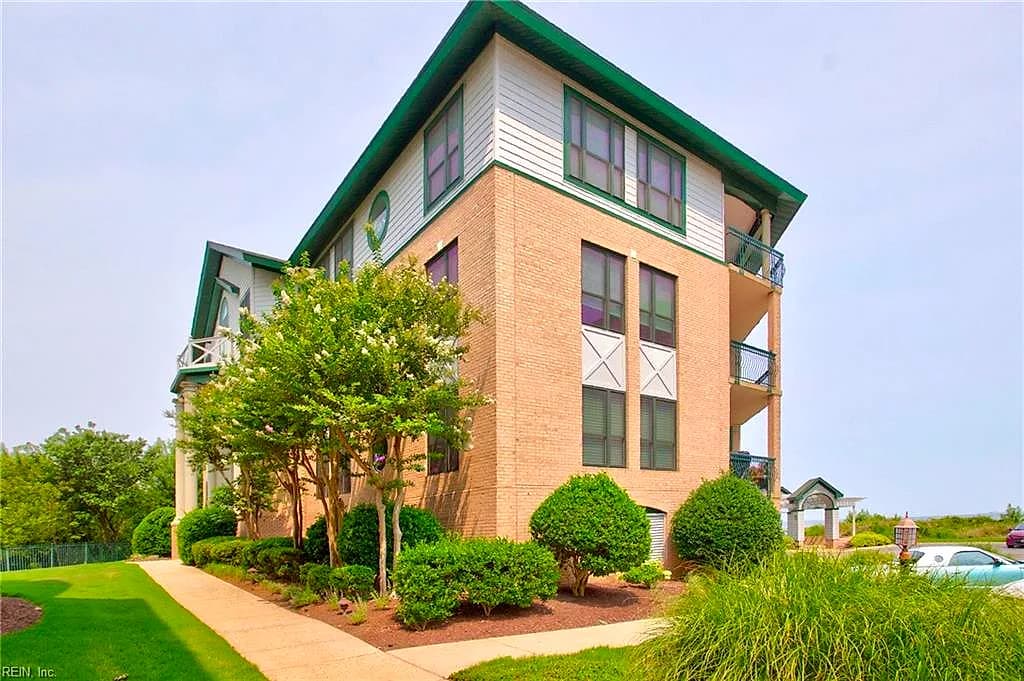 3248 Page AVE #104, VIRGINIABEACH VA 23451 - Photo 4