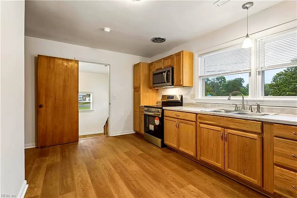 1 Westbrook DR, HAMPTON VA 23666 - Photo 4