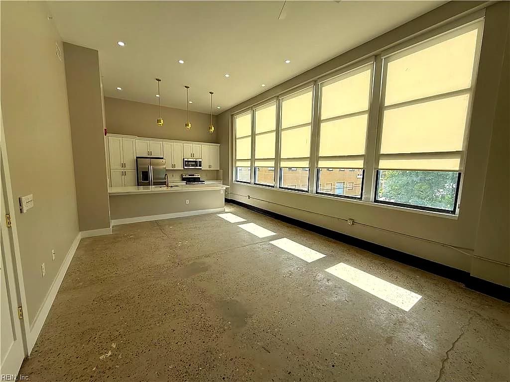 332 34th ST #204, NEWPORTNEWS VA 23607 - Photo 2