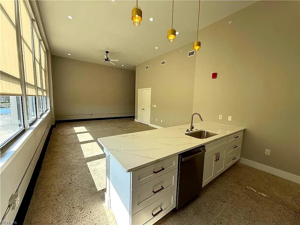 332 34th ST #204, NEWPORTNEWS VA 23607 - Photo 4