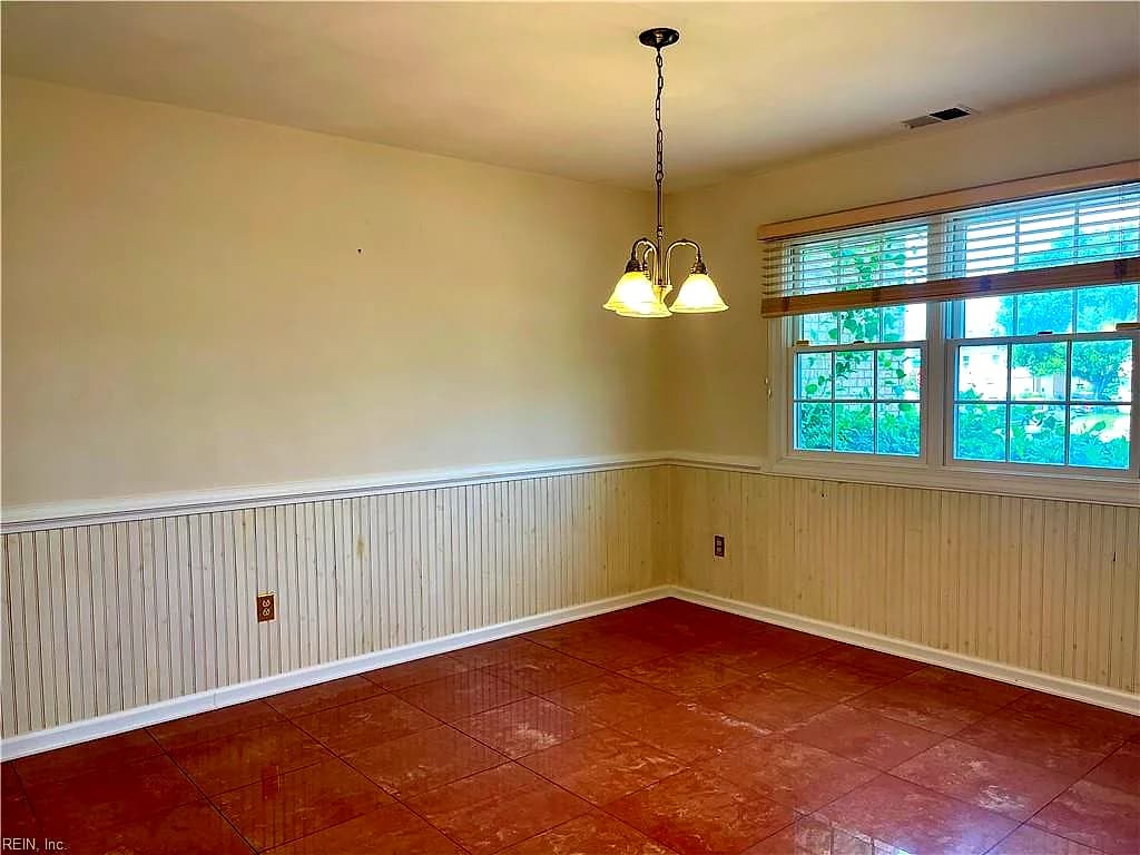 2402 Whaler CT, VIRGINIABEACH VA 23451 - Photo 5