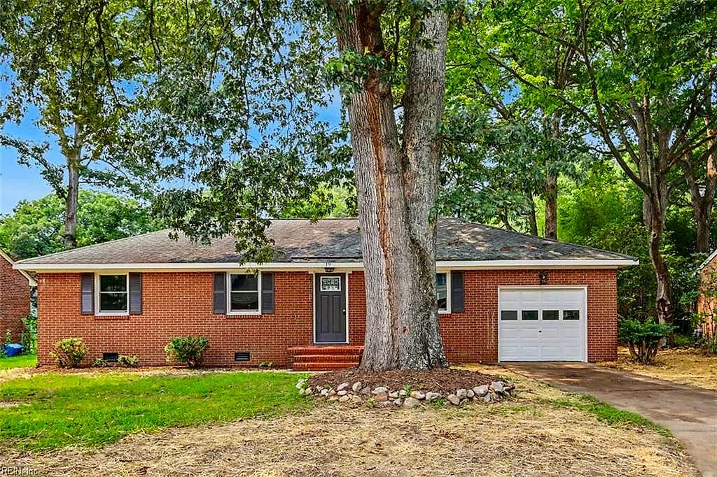 19 Bird LN, NEWPORTNEWS VA 23601 - Photo 3
