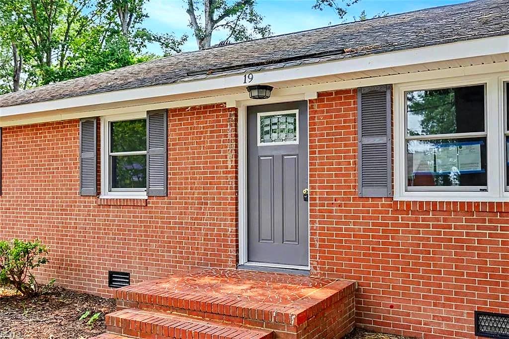 19 Bird LN, NEWPORTNEWS VA 23601 - Photo 5