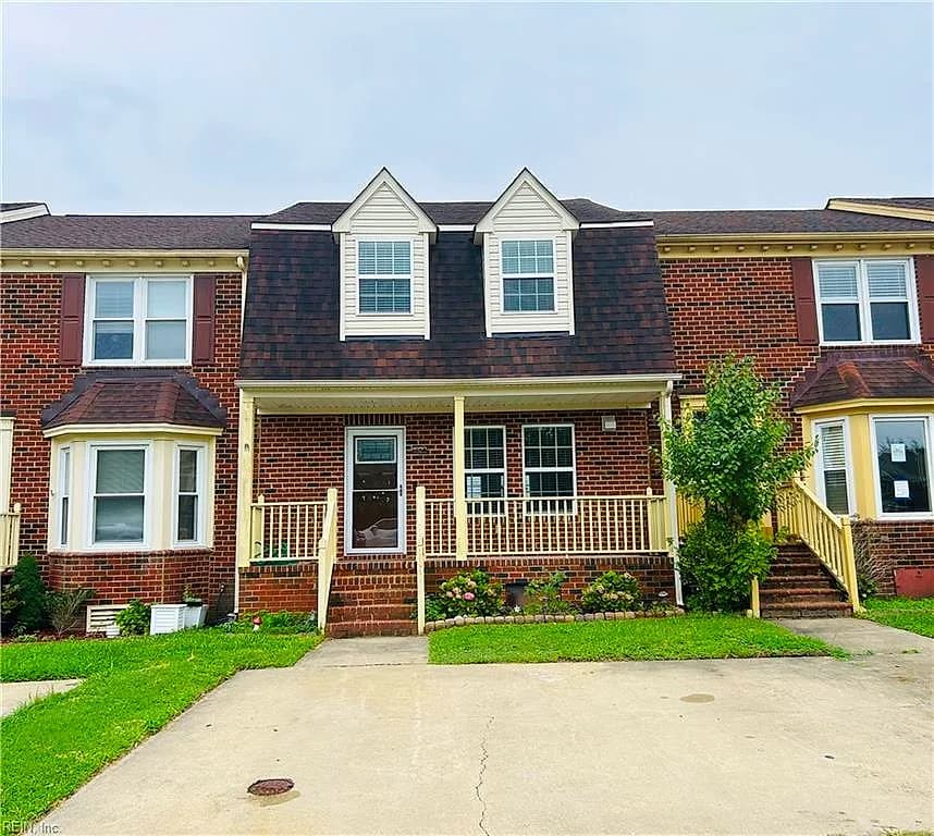 1823 Volvo Pkwy PW, CHESAPEAKE VA 23320 - Main photo