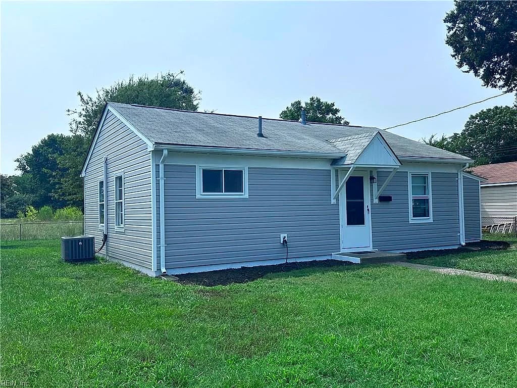 617 Renn RD, HAMPTON VA 23663