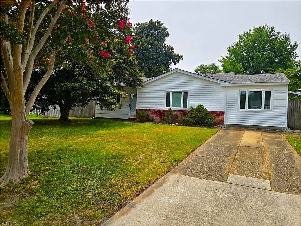 4721 Lonewillow LN, VIRGINIABEACH VA 23455 - Photo 2