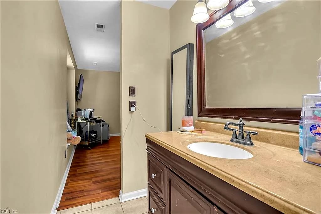 817 Dana Dr DR, CHESAPEAKE VA 23321 - Photo 4