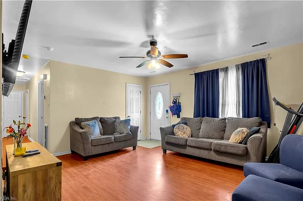 817 Dana Dr DR, CHESAPEAKE VA 23321 - Photo 5