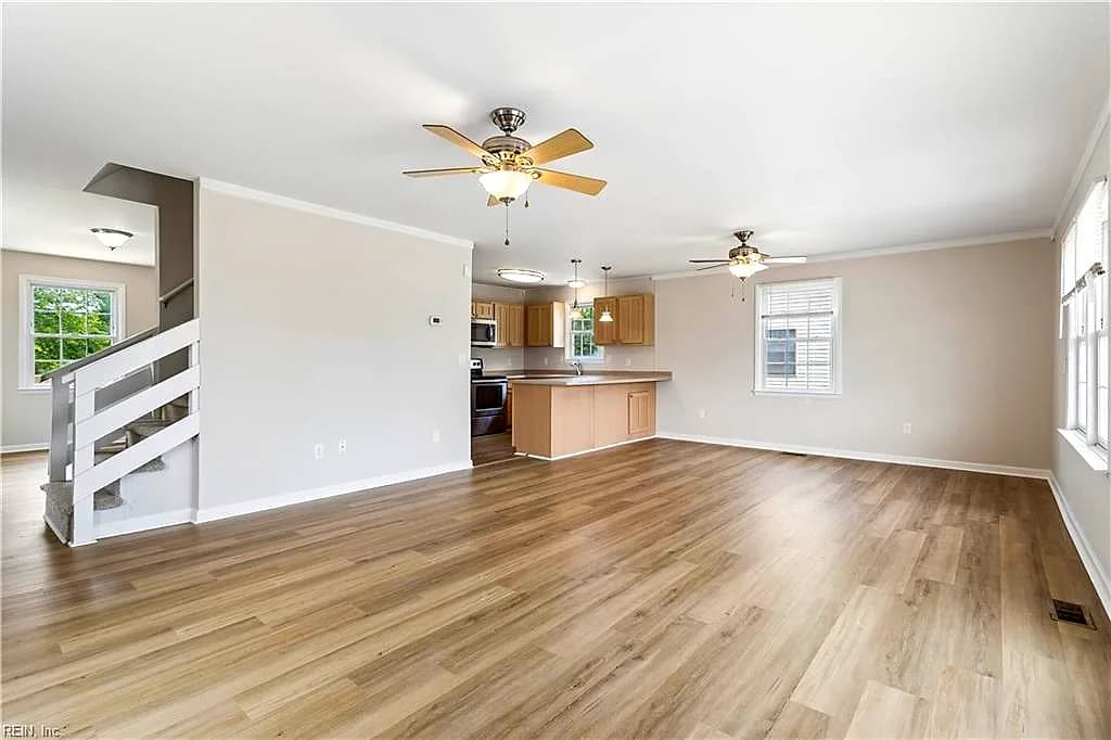 11 Bonita DR, HAMPTON VA 23664 - Photo 5