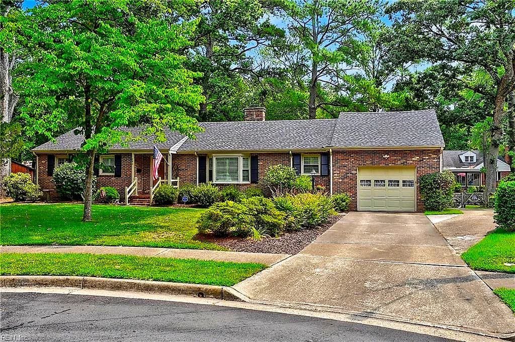 242 Lucian CT, NORFOLK VA 23502 - Photo 3