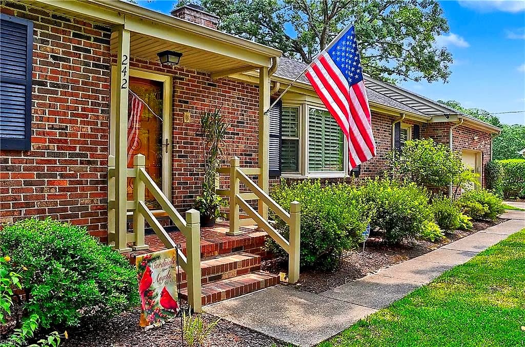 242 Lucian CT, NORFOLK VA 23502 - Photo 4