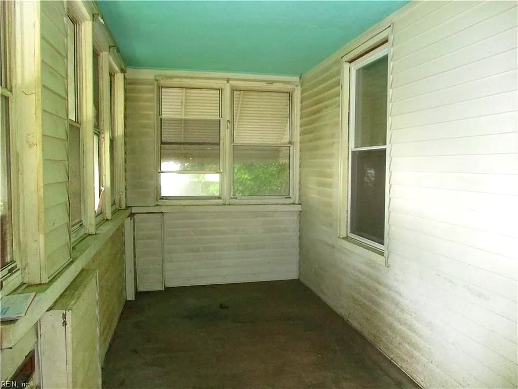 2104 ELM AVE, PORTSMOUTH VA 23704 - Photo 4