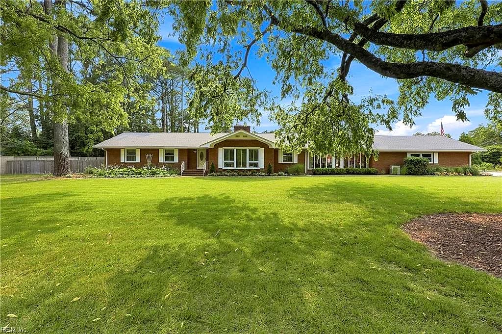 4201 Hermitage RD, VIRGINIABEACH VA 23455 - Photo 3