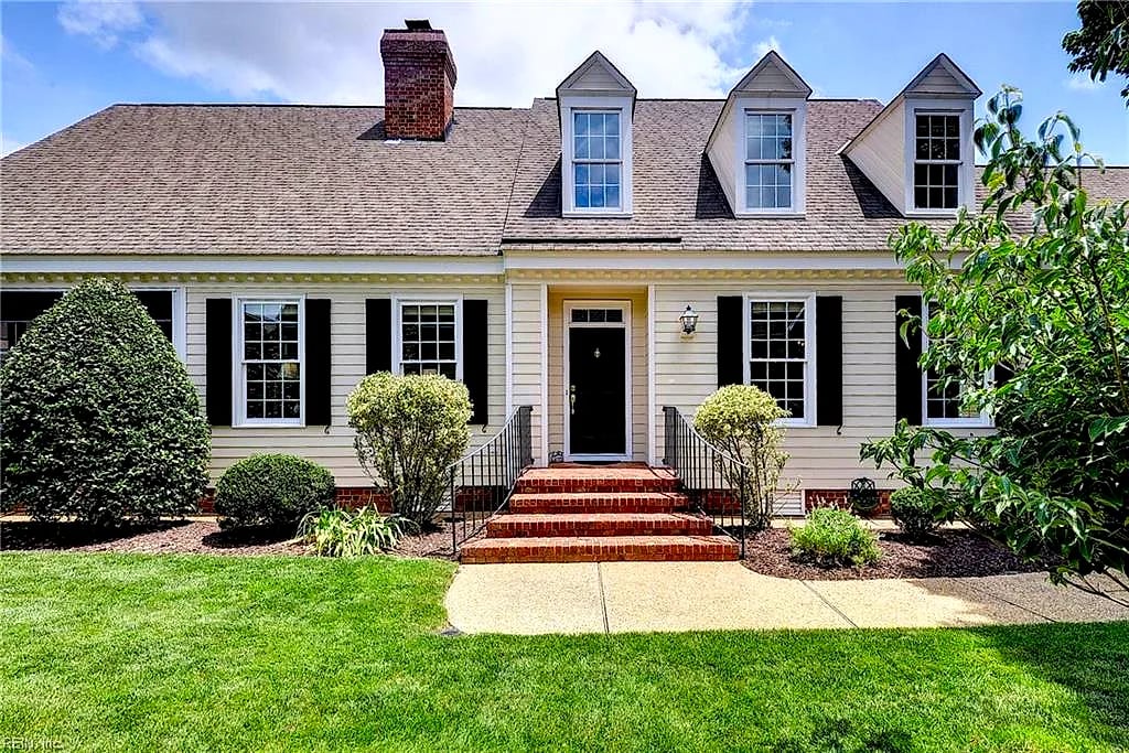 137 Highland NONE, Williamsburg — 3 bed Residential, 2,642 sqft