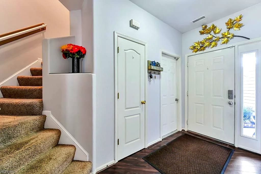 2570 Hartley ST, VIRGINIABEACH VA 23456 - Photo 4