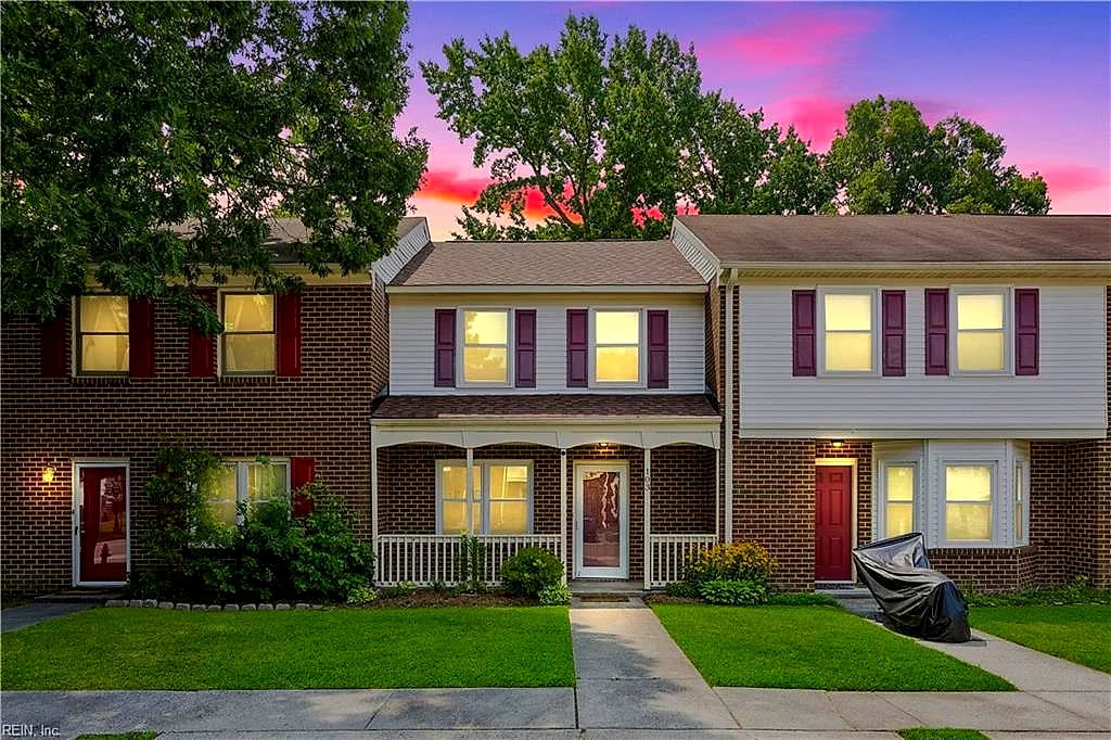 103 Haverstraw CT, Yorktown — 2 bed Residential, 1,104 sqft