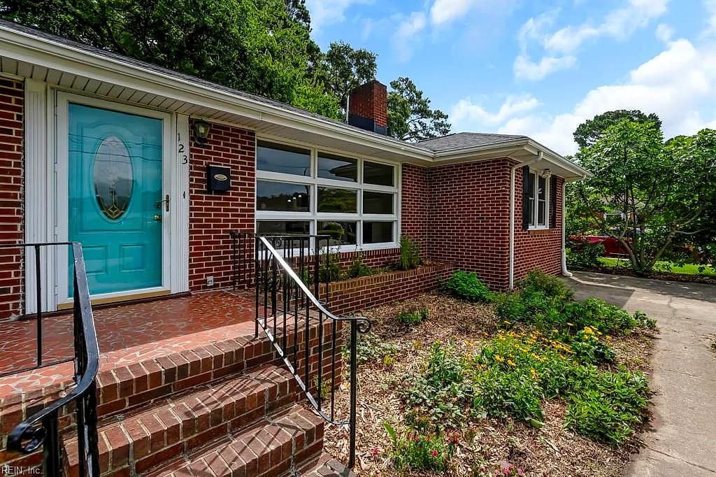 123 Lynn DR, PORTSMOUTH VA 23707 - Photo 3