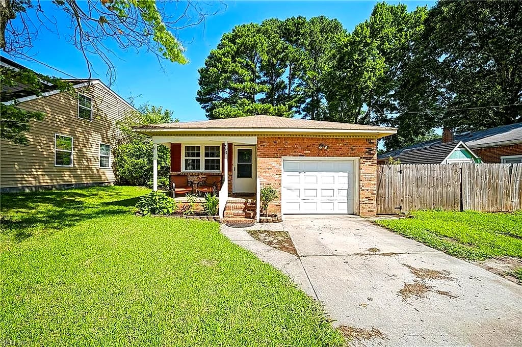 718 Osborn AVE, CHESAPEAKE VA 23325