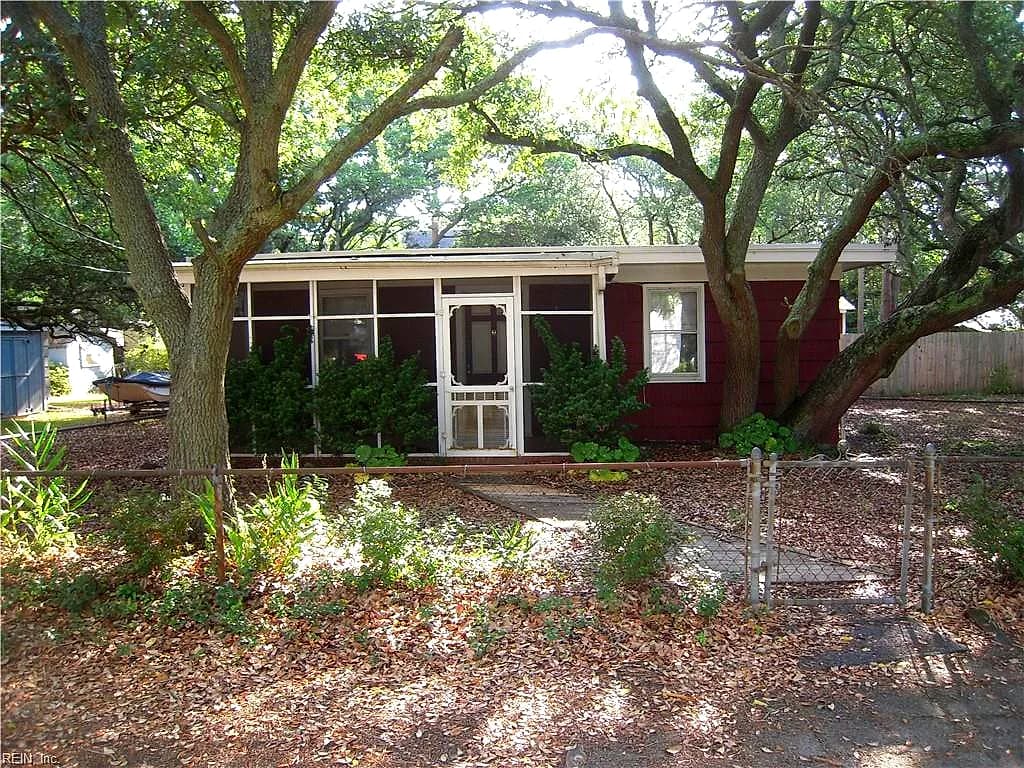 2302 Oak ST, VIRGINIABEACH VA 23451 - Photo 2