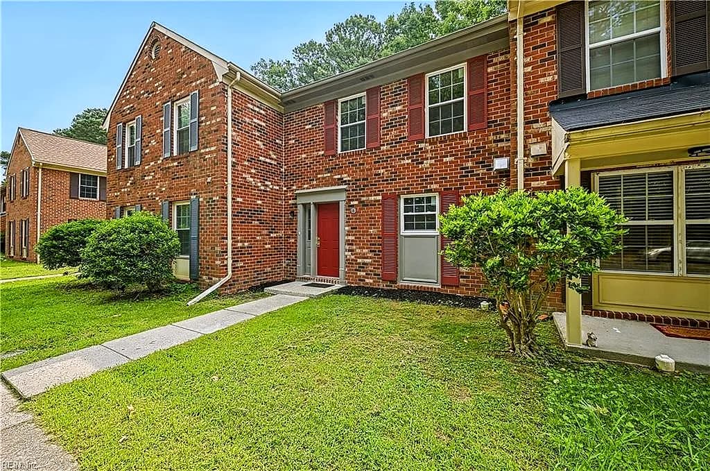 300 Witness LN #B, NEWPORT NEWS VA 23608 - Main photo