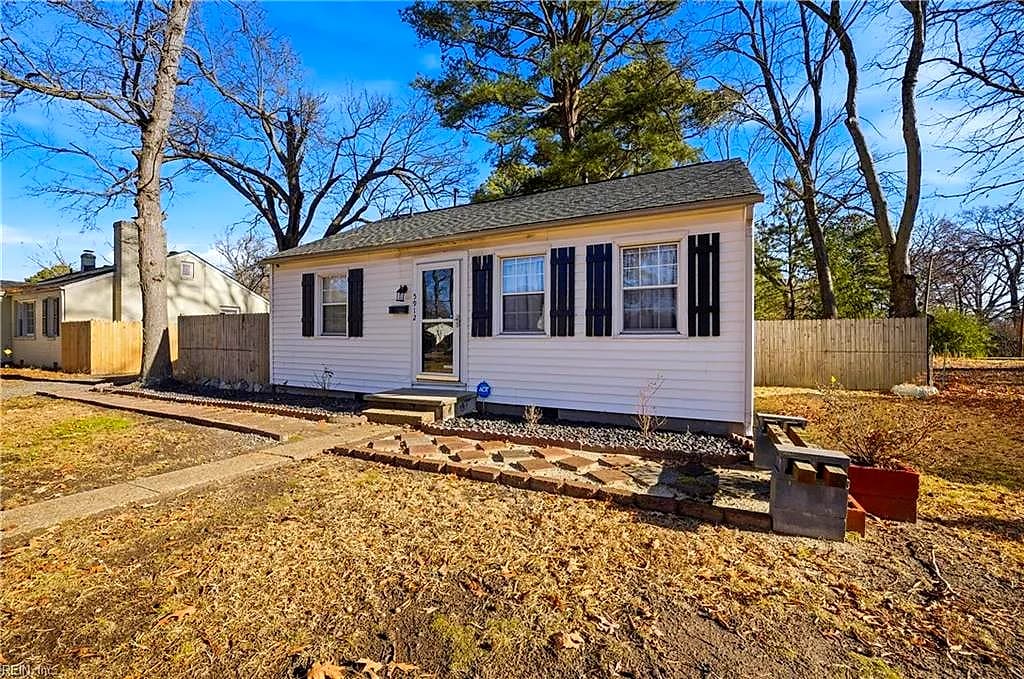 5912 Andrew PL, NEWPORTNEWS VA 23605 - Photo 3