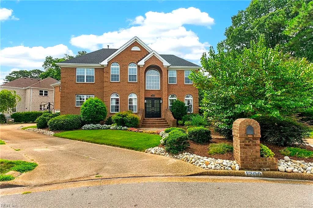 1700 Maze Hill MEWS, VIRGINIABEACH VA 23455 - Photo 4