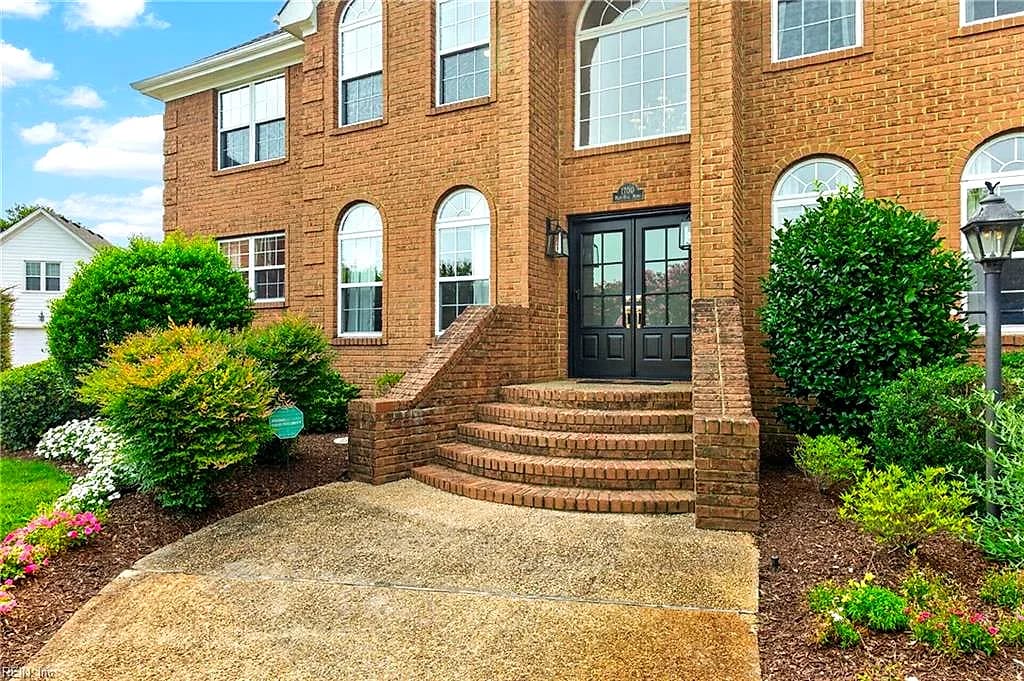 1700 Maze Hill MEWS, VIRGINIABEACH VA 23455 - Photo 5