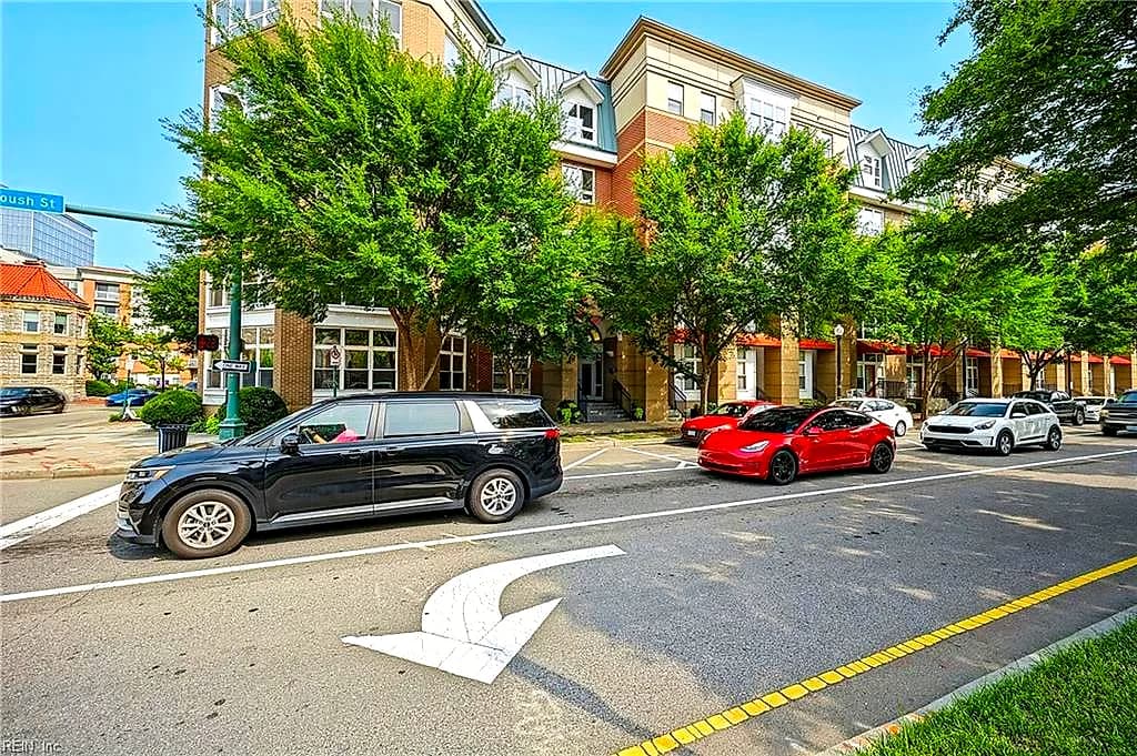 388 Boush ST #406, NORFOLK VA 23510 - Photo 4