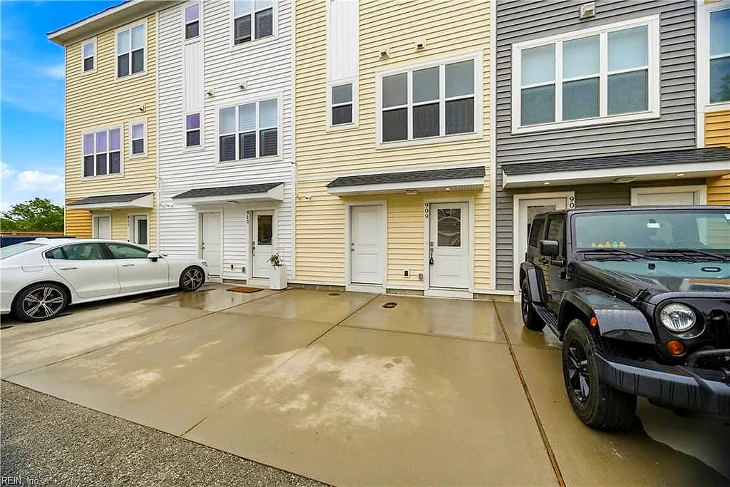 909 Baltic AVE, VIRGINIA BEACH VA 23451 - Photo 2