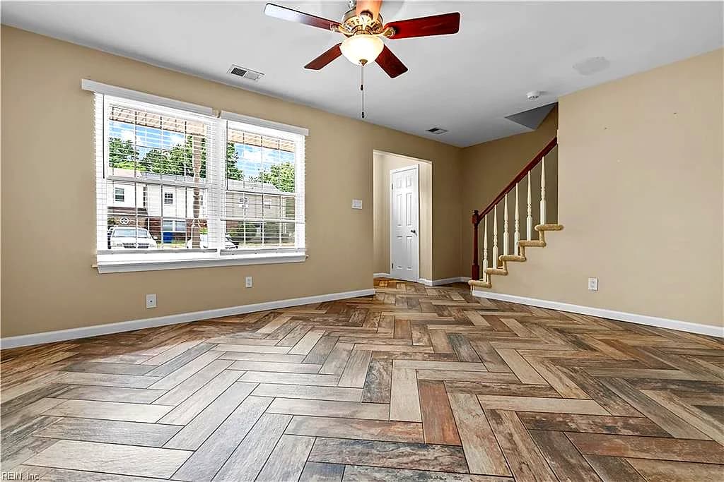 3212 Chesterton CT, VIRGINIABEACH VA 23453 - Photo 4