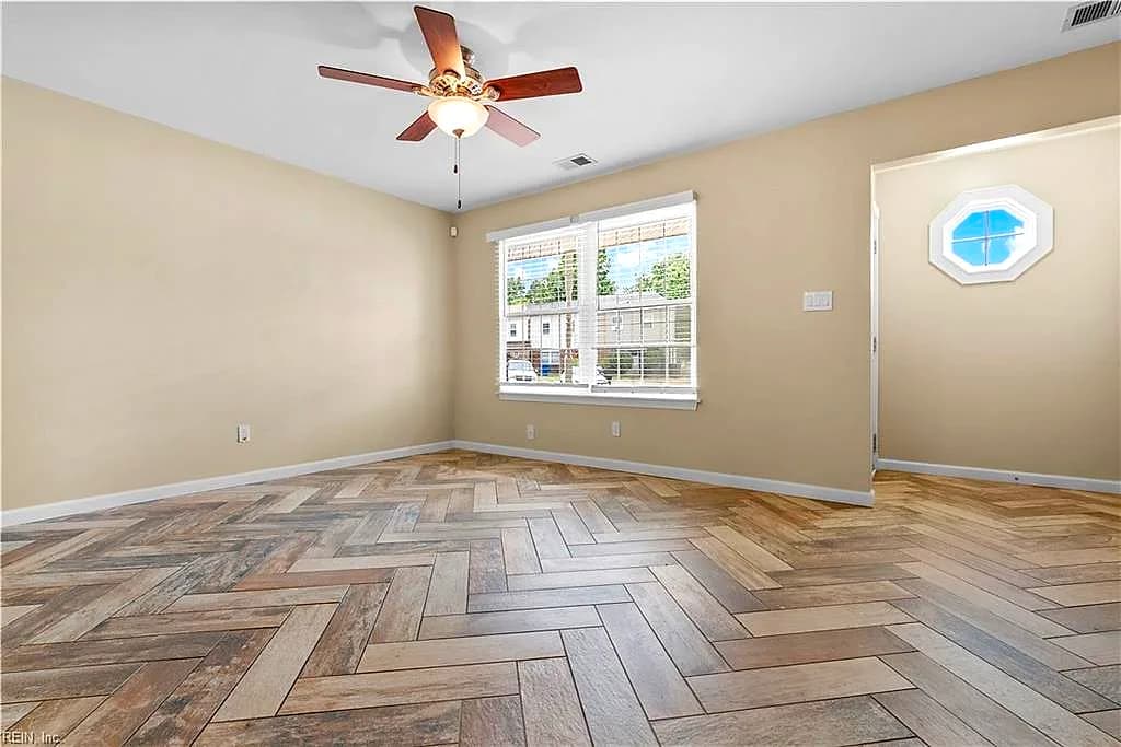 3212 Chesterton CT, VIRGINIABEACH VA 23453 - Photo 5