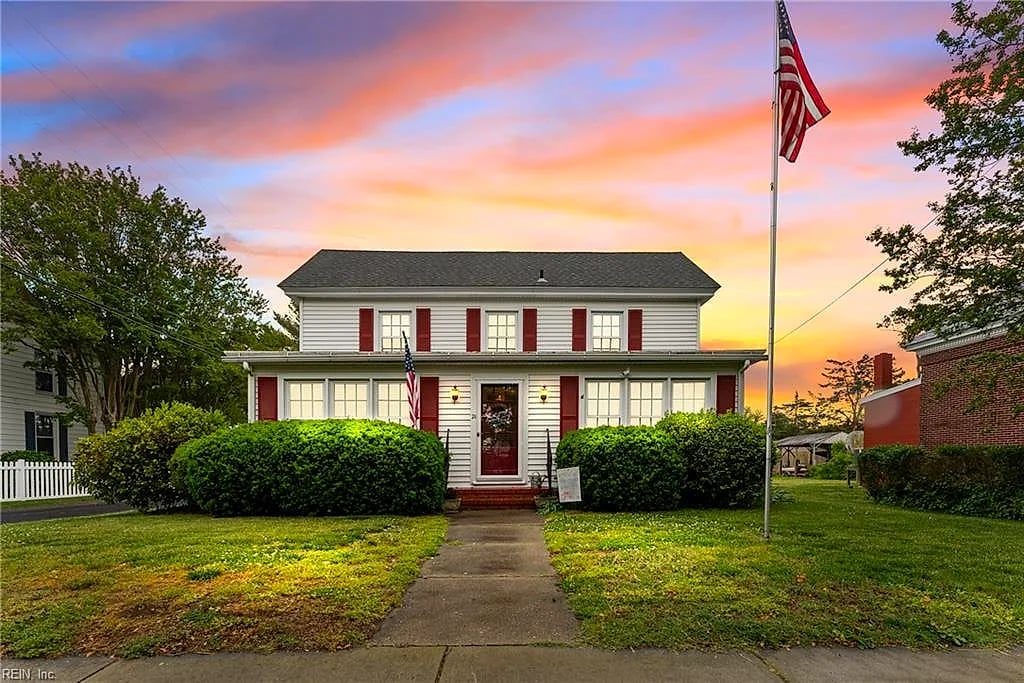 21 Main ST, Wachapreague — 3 bed Residential, 2,218 sqft