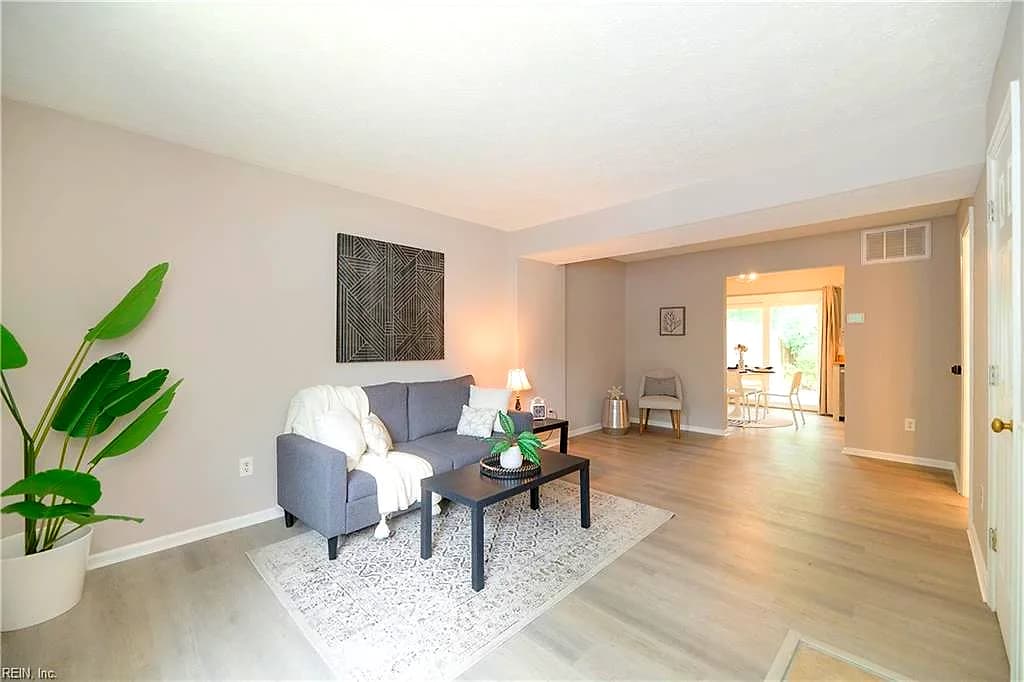 49 Oneonta DR, NEWPORTNEWS VA 23602 - Photo 3