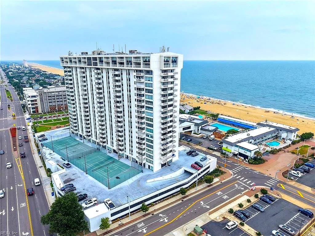 4004 Atlantic AVE #1611, Virginia Beach — 2 bed Residential, 1,402 sqft