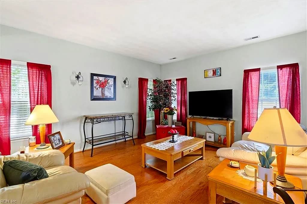 3025 Crossings DR, CHESAPEAKE VA 23321 - Photo 4
