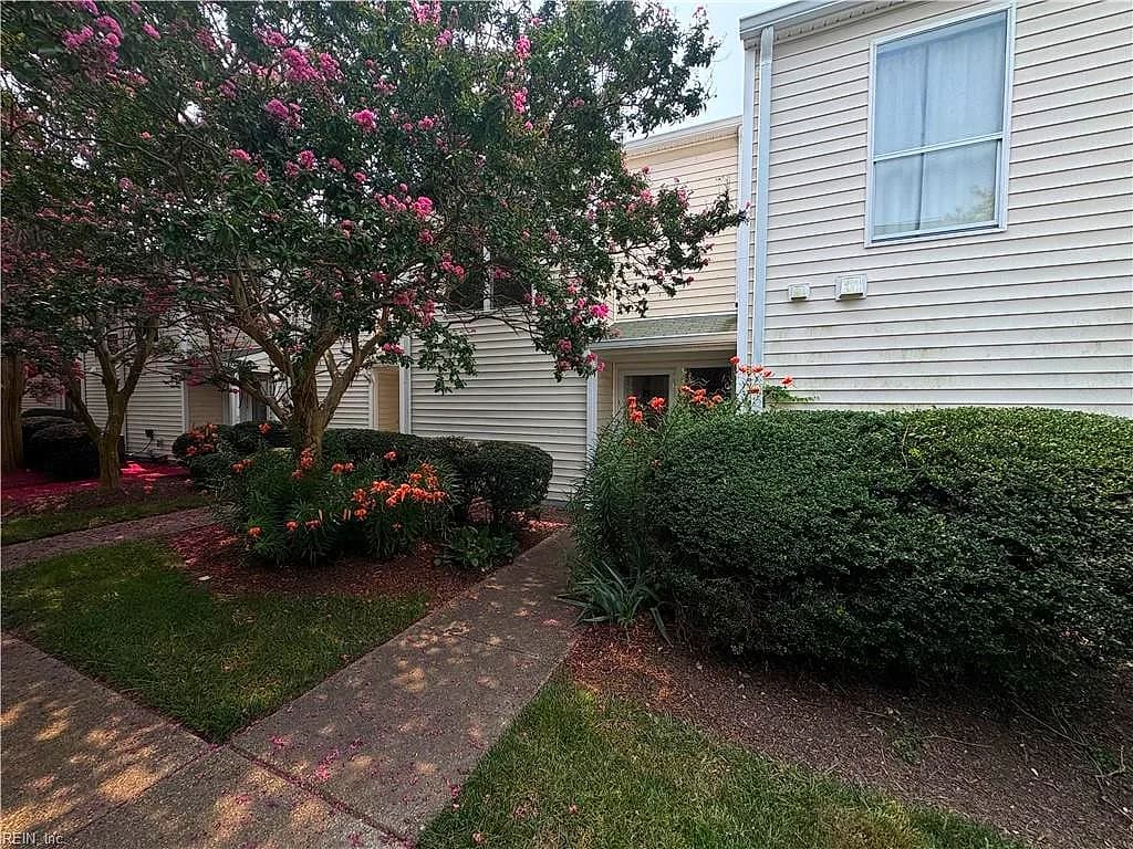 3858 Staffordshire LN, WILLIAMSBURG VA 23188 - Photo 3