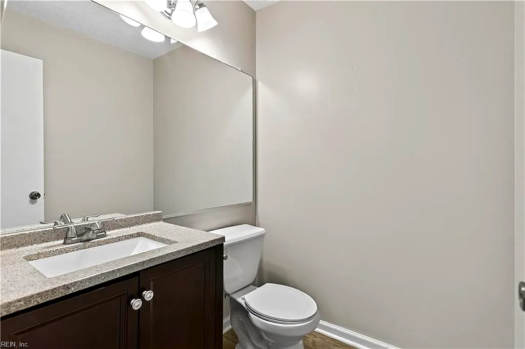10 Tamarisk QUAY #B, HAMPTON VA 23666 - Photo 4